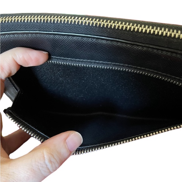 UNISEX Prada Black Saffiano Leather Travel/Organizer Zip Wallet/Chain 2M1220 EUC - Picture 11 of 16